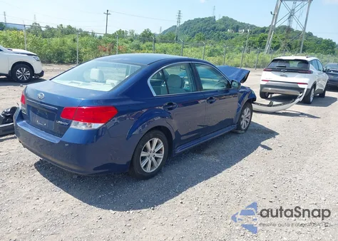 2010 Subaru Legacy 2.5I Premium z USA, uszkodzony, nr VIN 4S3BMCG63A3223917